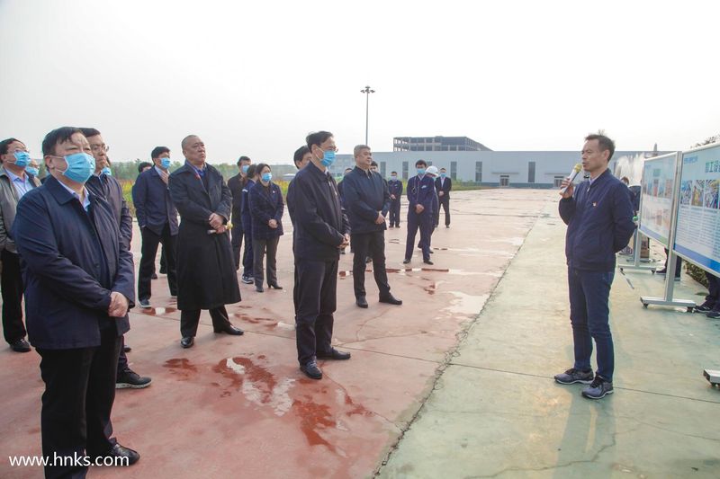  新乡市委书记张国伟携**项目观摩组莅临我公司调研